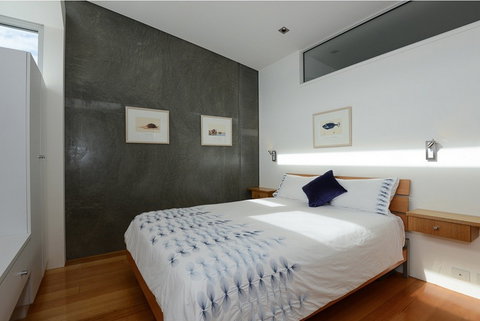 New York Loft Style Waterfront 3BR Holiday Home - Darwin Holiday 1