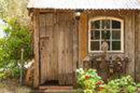 Red Tractor Retreat - Darwin Holiday 0