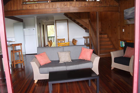 Salty Towers - Darwin Holiday 1