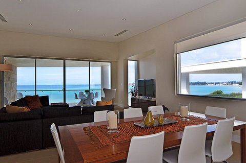 Absolute - Hayward Court, Victor Harbor - Darwin Holiday 1