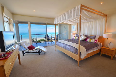 Adelaide Luxury Beach House - Darwin Holiday 1