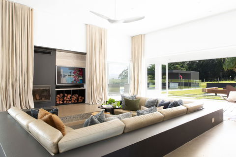 Amileka - Darwin Holiday 2