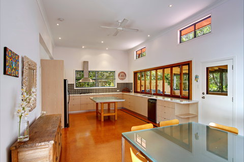 Aurora - Darwin Holiday 1