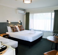 Batemans Bay Hotel - Darwin Holiday