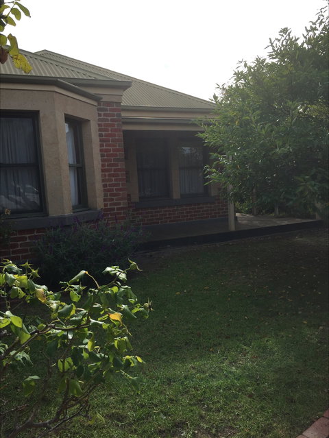 Boatramp Cottage - Darwin Holiday 1