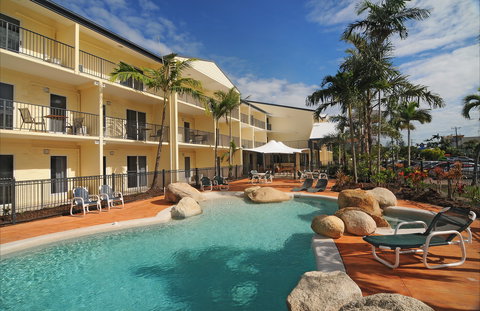 Cairns Queenslander Hotel And Apartments - Darwin Holiday 0