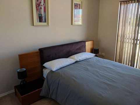 Canal Living Port Bouvard - Darwin Holiday 1