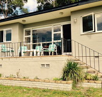 Cosy Seaside Cottage - Darwin Holiday