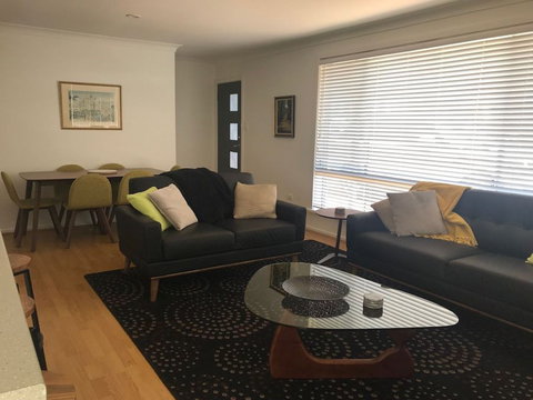 Dunsborough Cottage - Darwin Holiday 1