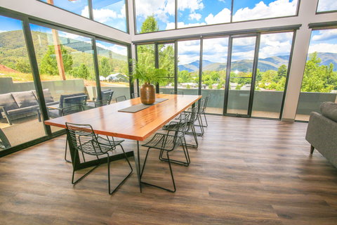 Glass House - Darwin Holiday 1