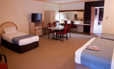 Longreach Motor Inn - Darwin Holiday 2