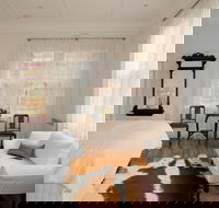 Mollisons - Darwin Holiday