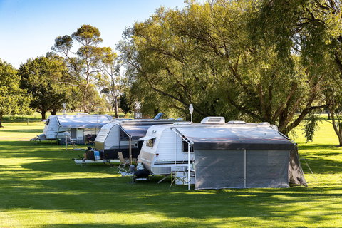 Mortlake Caravan Park - Darwin Holiday 1