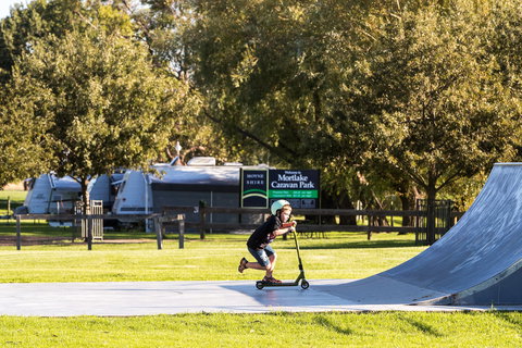 Mortlake Caravan Park - Darwin Holiday 2