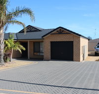 Port Hughes Escape - Darwin Holiday
