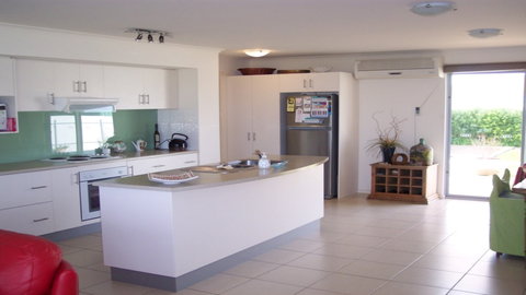 Retreat On Williss - Darwin Holiday 1