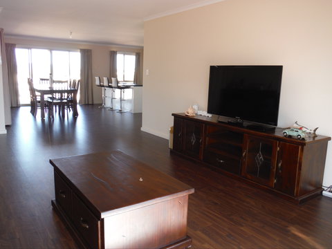 Robbo's - Darwin Holiday 2