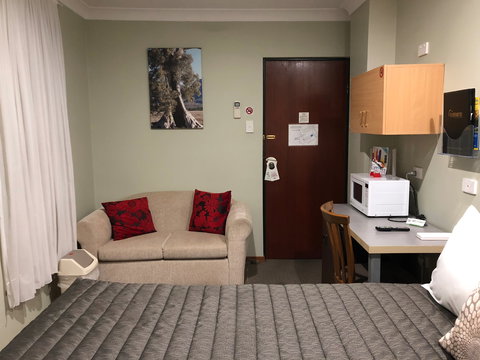 Roydons Motor Inn - Darwin Holiday 2