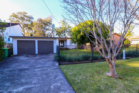 Sail And Surf - Darwin Holiday 1