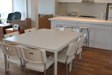 Shackago - Darwin Holiday 2