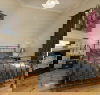 Strother's Farm House - Darwin Holiday