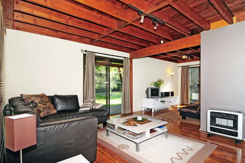 Sweet Gum Bend - Darwin Holiday 1