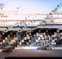 The Rising Sun Hotel - Darwin Holiday