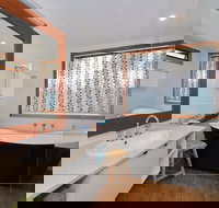 Trafalgar Premium Vintage Suites - Darwin Holiday