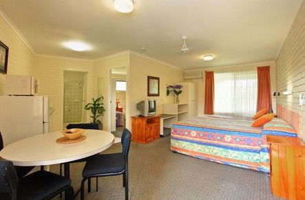 Byron Motor Lodge Motel - Darwin Holiday 2