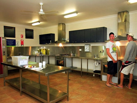 Blue Reef Backpackers - Darwin Holiday 1