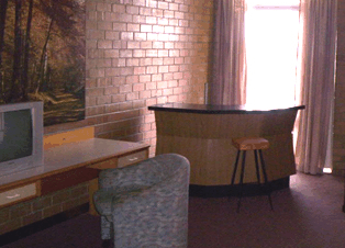 Red Castle Motor Inn - Darwin Holiday