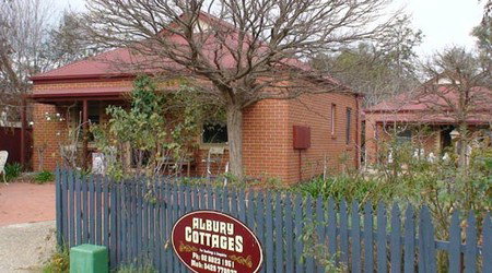 Albury Cottages - Darwin Holiday 0