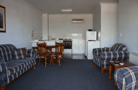 New England Motor Inn - Darwin Holiday 3