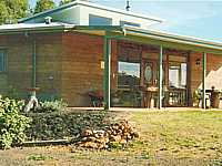 Treen Ridge Vineyard Accommodation - Darwin Holiday 0