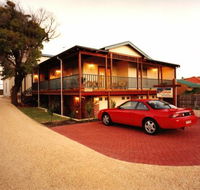 The Terrace Bed  Breakfast - Darwin Holiday