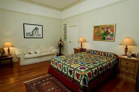 Ford House Retreat - Darwin Holiday 3