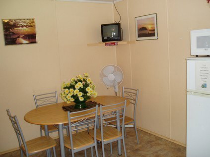 Jurien Beachfront Holiday Units - Darwin Holiday 2