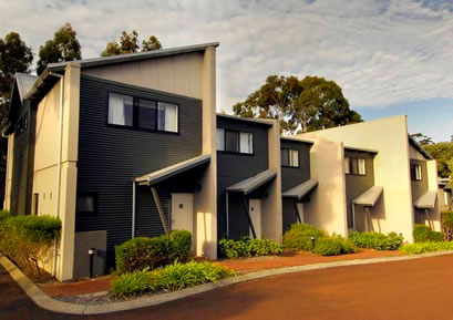 Margarets Forest Holiday Apartments - Darwin Holiday 4