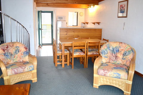 Cottesloe Beach Chalets - Darwin Holiday 4