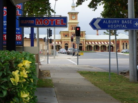 Clifton Motel - Darwin Holiday 0