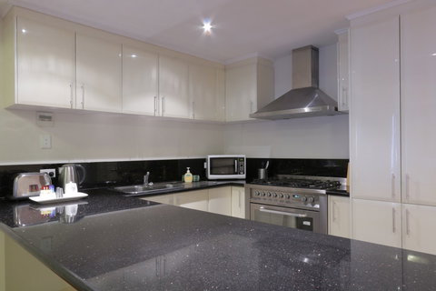 Antonas Verandah Apartments - Darwin Holiday 4