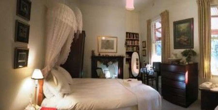 Ford House Retreat - Darwin Holiday 9