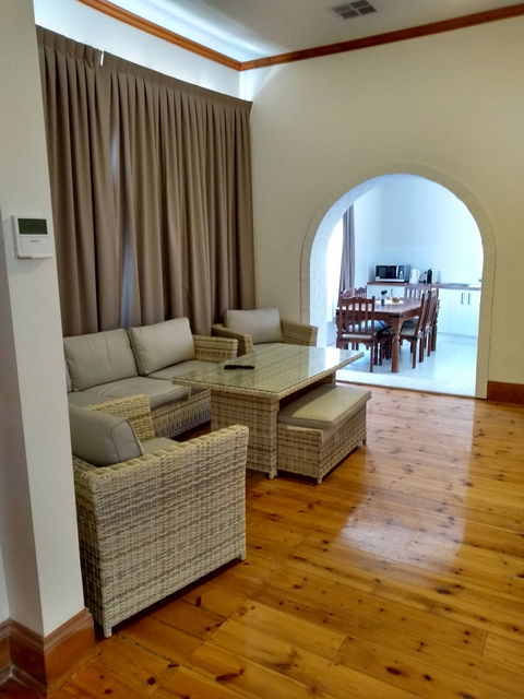 Adelaide Hills Birdwood Cottage - Darwin Holiday 0