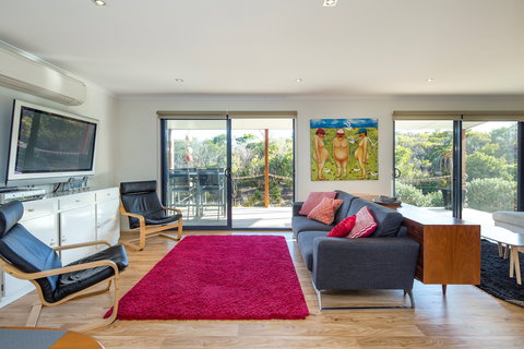 A One One Two At Island Beach - Darwin Holiday 1