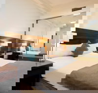 APX World Square - Darwin Holiday