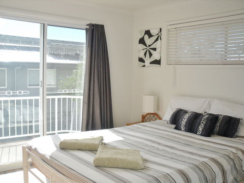 Beachcomber Apartments - Darwin Holiday 1