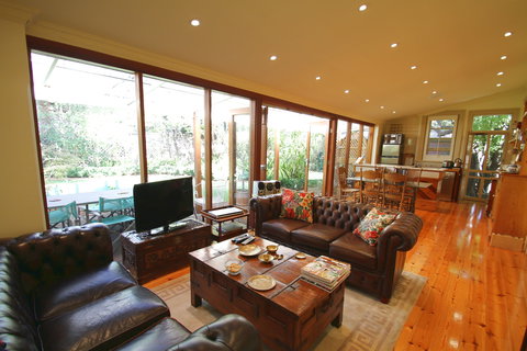 Bishops Garden - Darwin Holiday 0