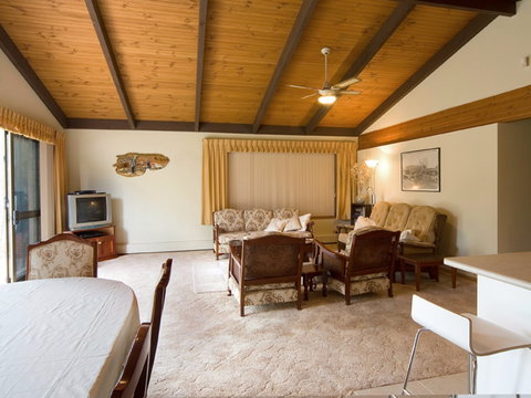 Chisholm Heights CBD Accommodation - Darwin Holiday 0