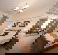 Cobb  Co Court Boutique Hotel - Darwin Holiday