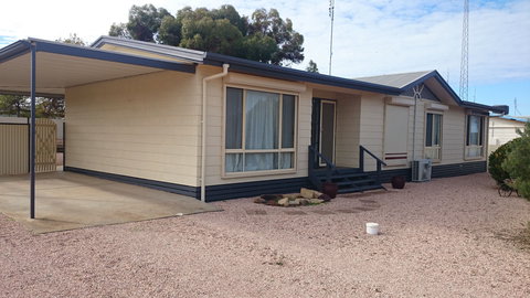 Cornwall House - Darwin Holiday 2